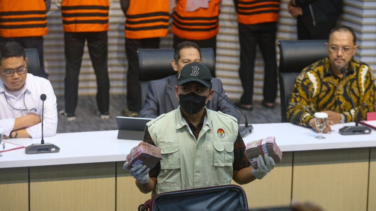 Barang Bukti KPK Tangkap 6 Orang Terkait OTT di Kalsel