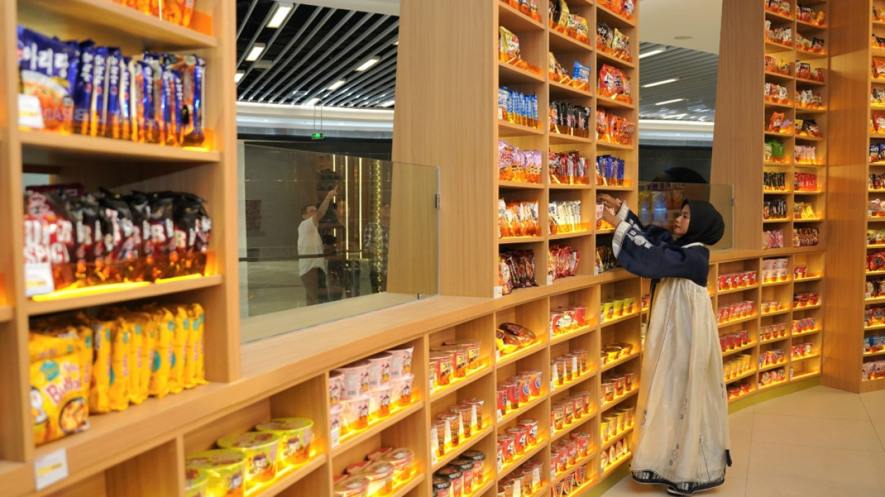 Kulineran Unik, K3Mart Lippo Puri Hadirkan 12 Ribu Ramyeon