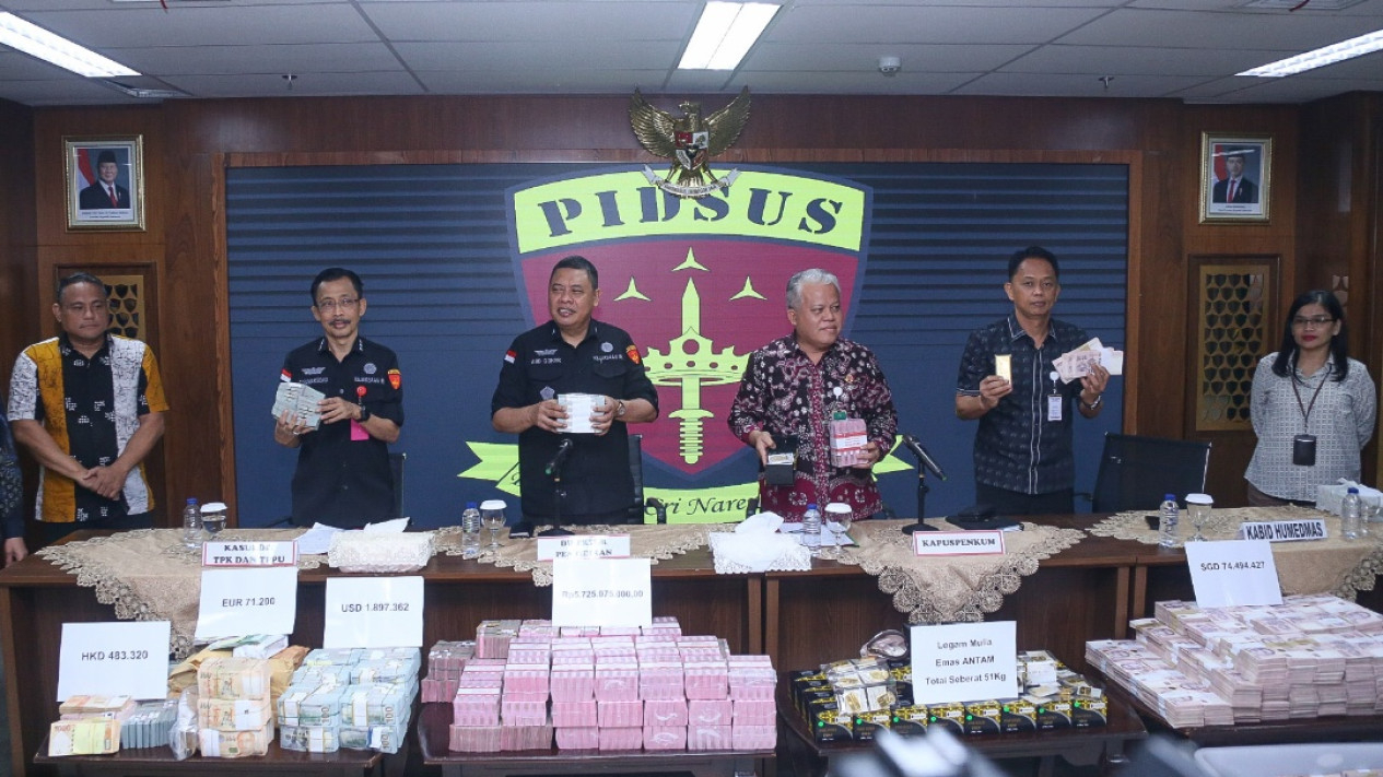 Konfrensi Pers Terkait PN Surabaya Vonis Bebas Ronald Tannur