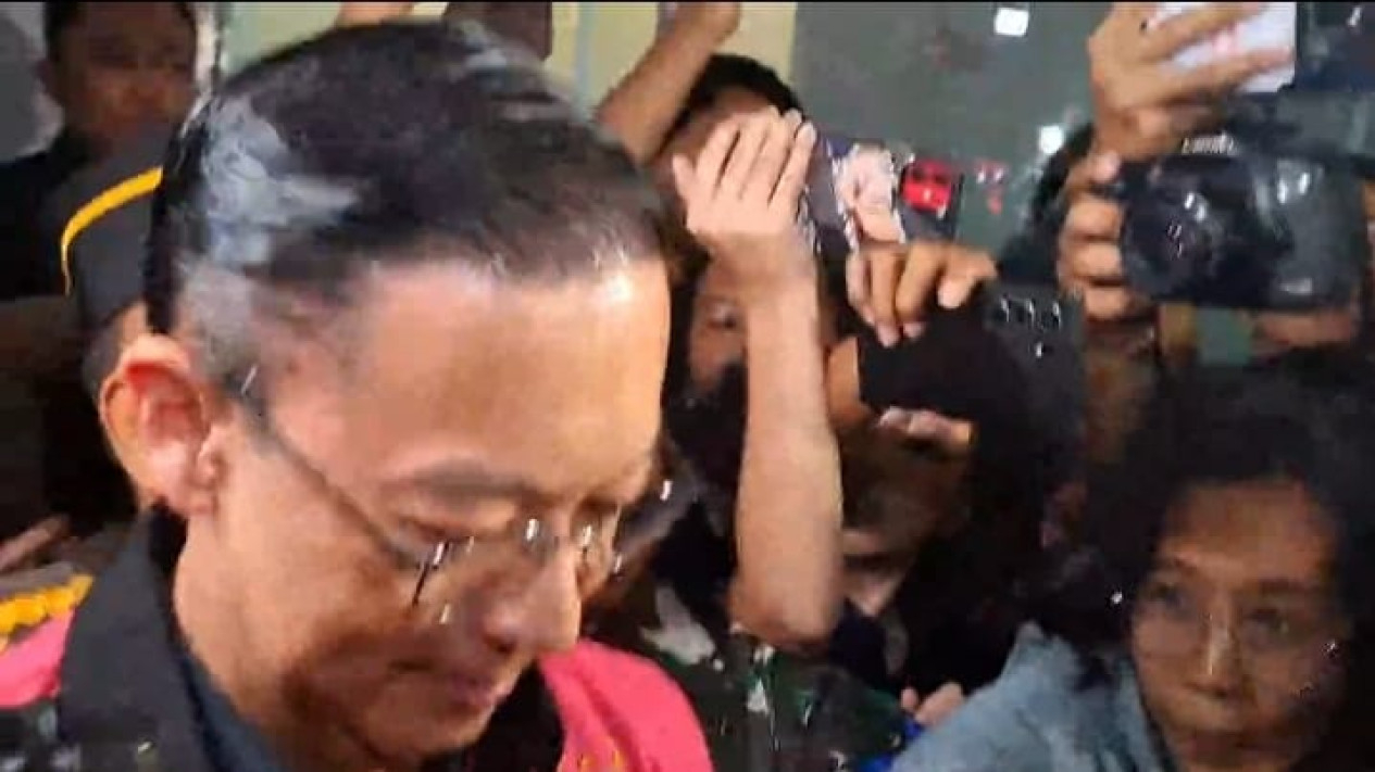 Tom Lembong Ditahan Usai Jadi Tersangka Kasus Impor Gula