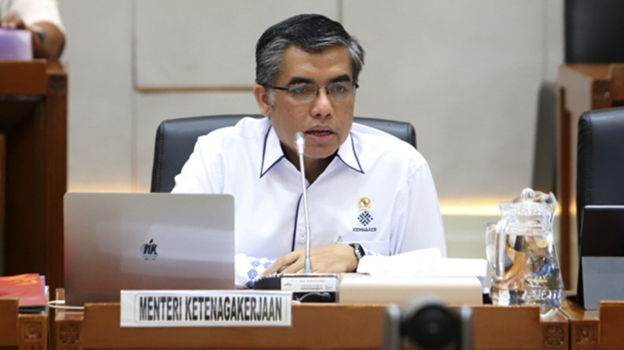 Raker Komisi IX DPR dengan Kemnaker Yassierli