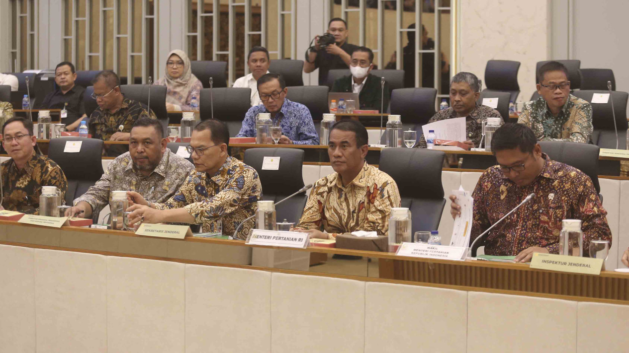 Mentan Andi Amran Sulaiman Rapat Kerja Dengan Komisi IV