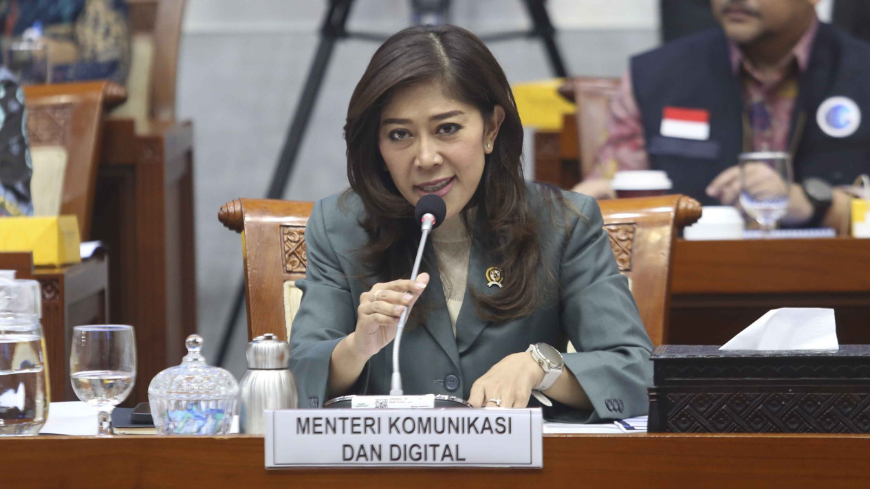 Menkomdigi Meutya Hafid Rapat Kerja dengan Komisi I DPR