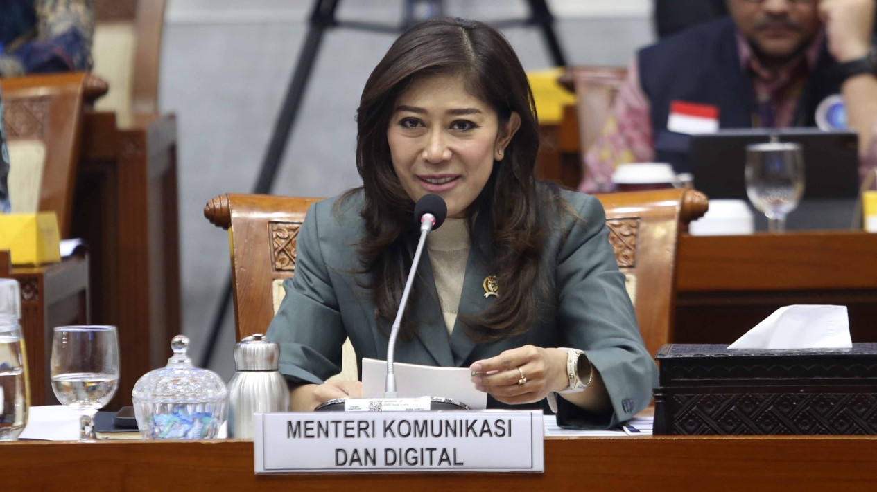 Menkomdigi Meutya Hafid Rapat Kerja dengan Komisi I DPR