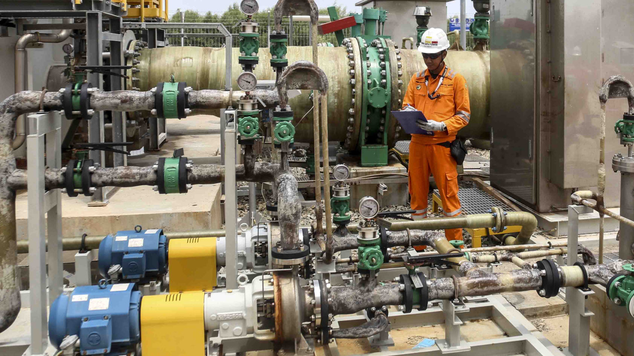 Melihat Pembangkit Listrik Gas Uap Terbesar di Asia Tenggara