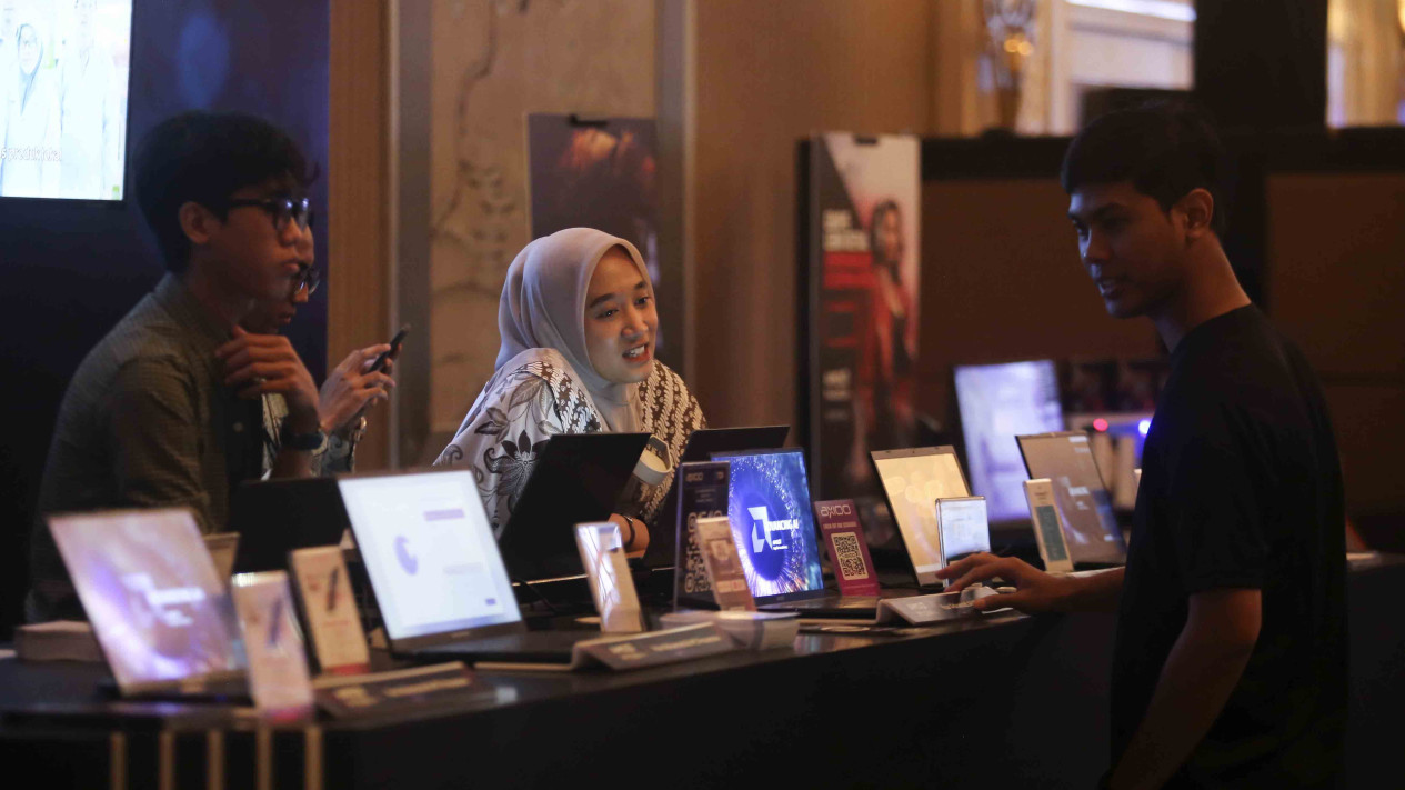 AMD Luncurkan Prosesor Ryzen AI PRO 300 & CPU AMD EPYC