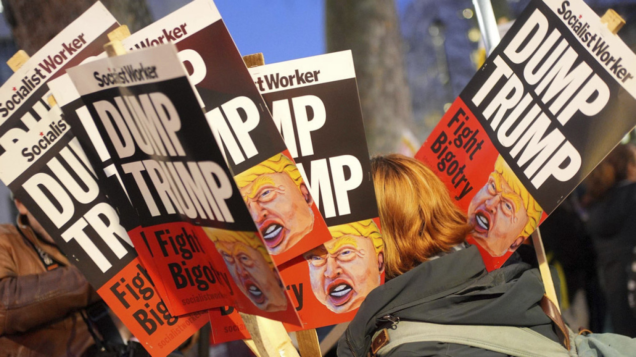 Aksi Demo di Berbagai Negara Saat Pelantikan Donald Trump