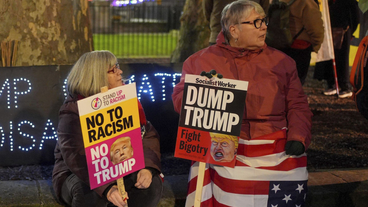 Aksi Demo di Berbagai Negara Saat Pelantikan Donald Trump