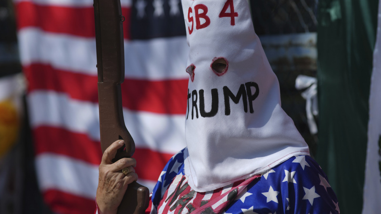 Aksi Demo di Berbagai Negara Saat Pelantikan Donald Trump