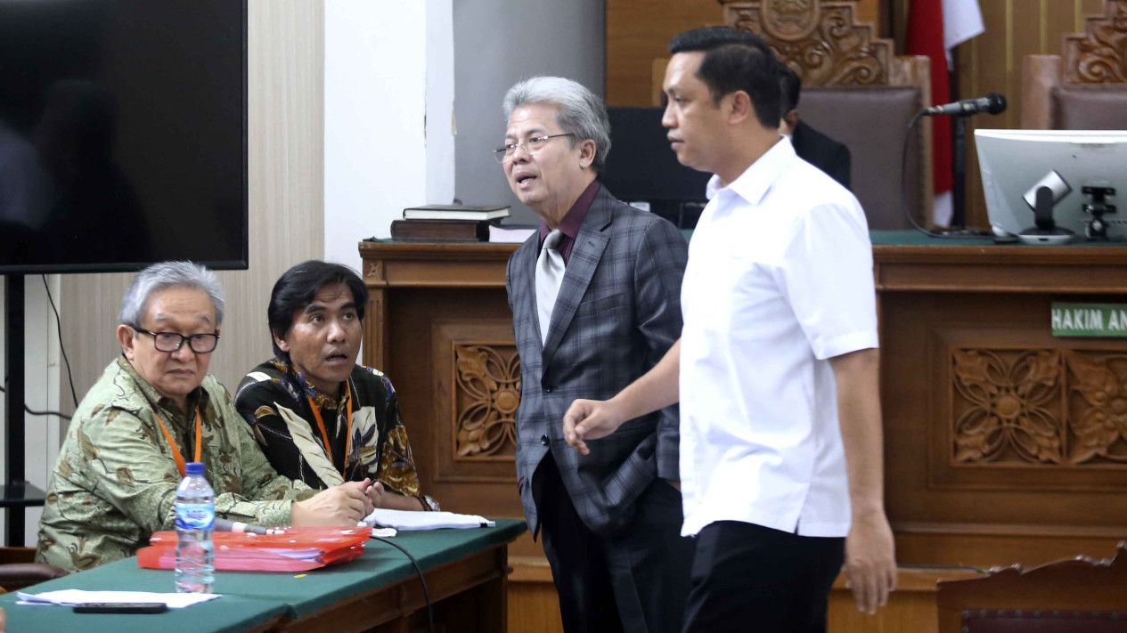 KPK Tak Hadir, Sidang Praperadilan Hasto Kristiyanto Ditunda