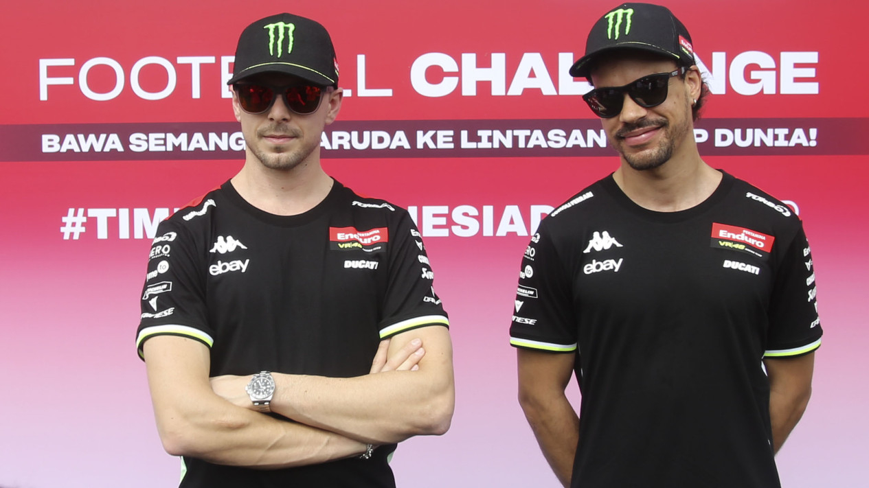 Pembalap VR46 Ikuti Football Challenge di Stadion Madya GBK