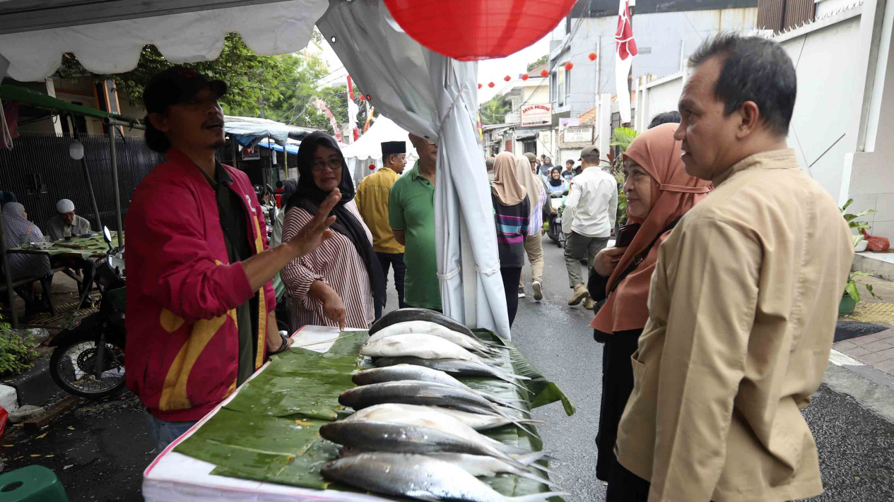 Festival Bandeng Rawa Belong Sambut Imlek