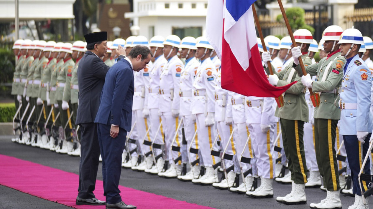 Pertemuan Menhan Sjafrie Sjamsoeddin dan Menhan Perancis