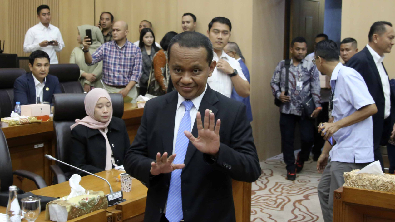 Menteri ESDM Bahlil Lahadalia Raker dengan Komisi XII DPR RI
