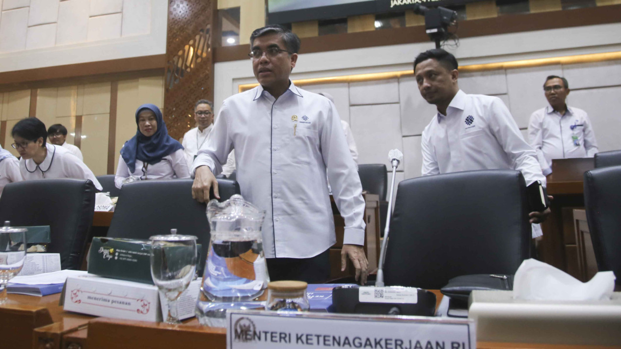 Menaker Raker Bareng DPR Bahas Ciptaker - Vlix.id