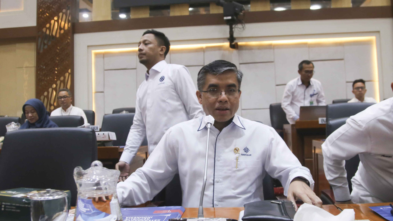 Menaker Raker Bareng DPR Bahas Ciptaker - Vlix.id