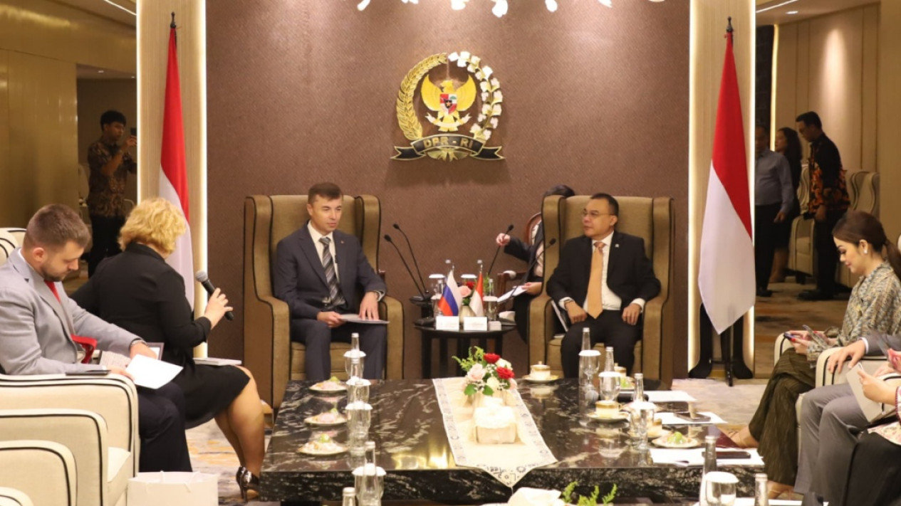 Pimpinan DPR Menerima Kunjungan Dubes Rusia