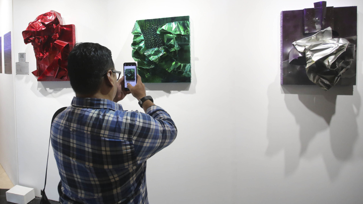 Instalasi Seni Pada Satu Titik