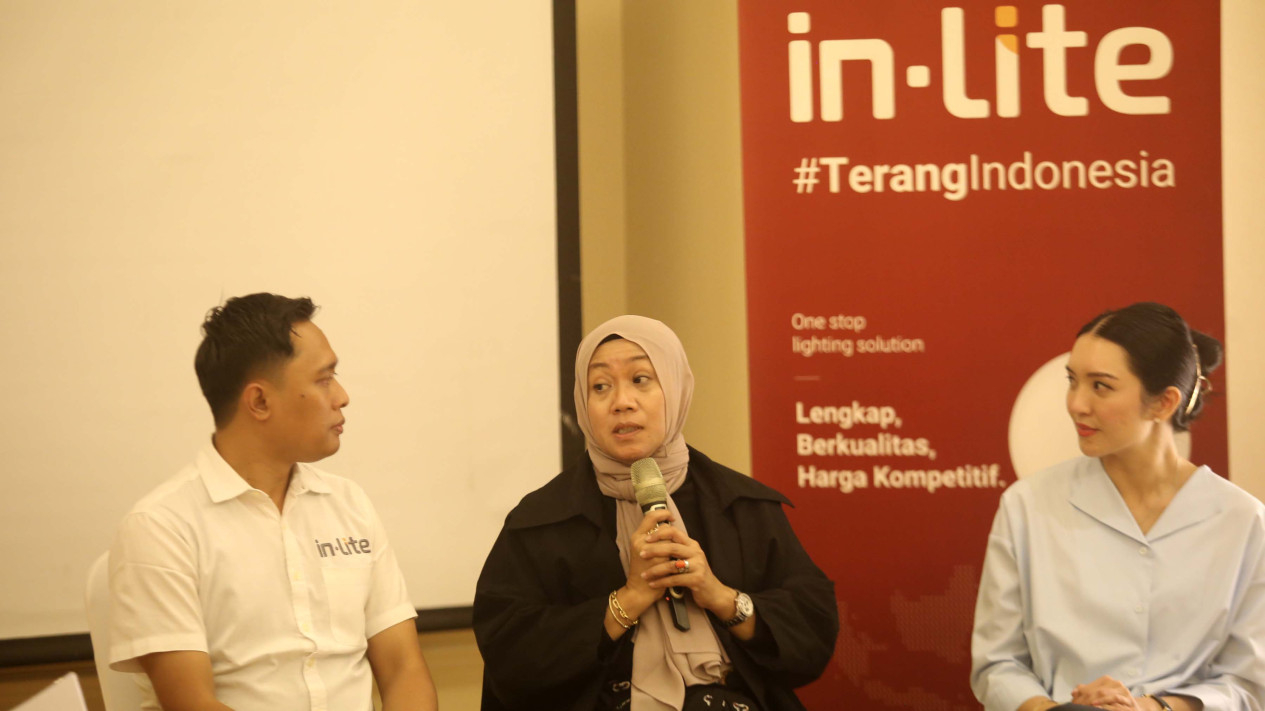 Instalasi Seni Pada Satu Titik