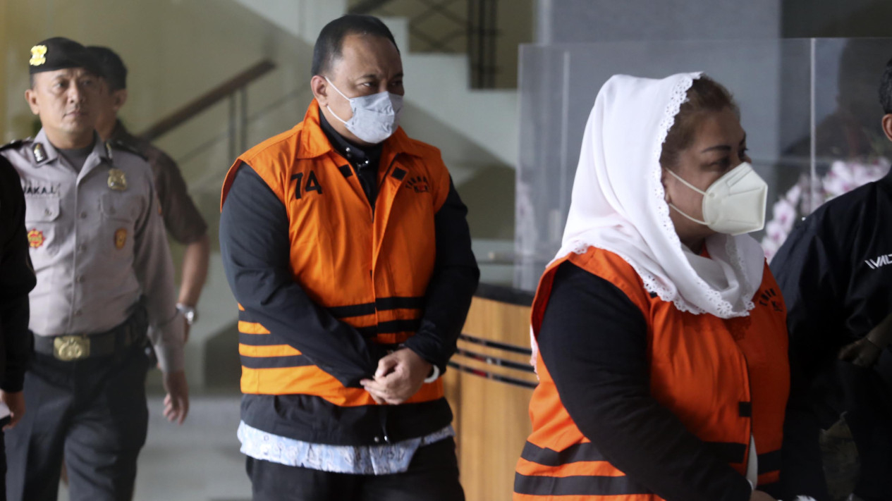 Penampakan Suami Mbak Ita Alwin Basri Ditahan KPK