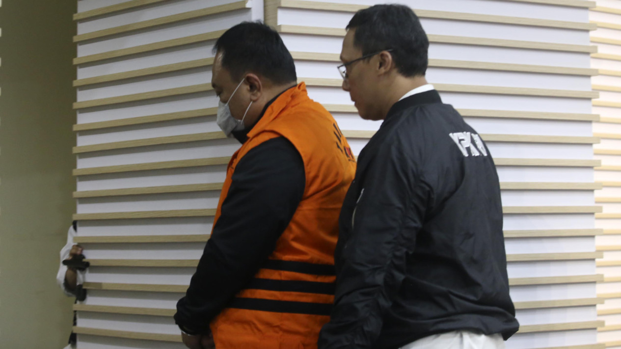 Penampakan Suami Mbak Ita Alwin Basri Ditahan KPK