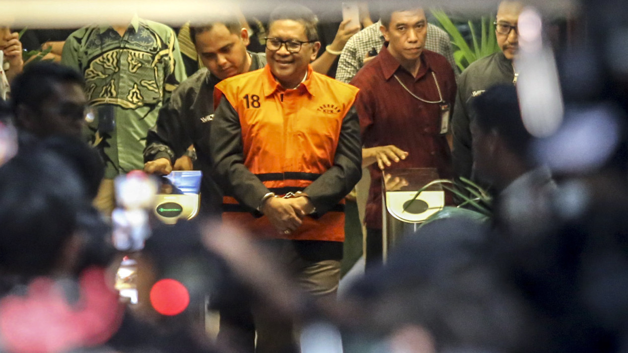 Hasto Kristiyanto Ditahan KPK Terkait Kasus Suap