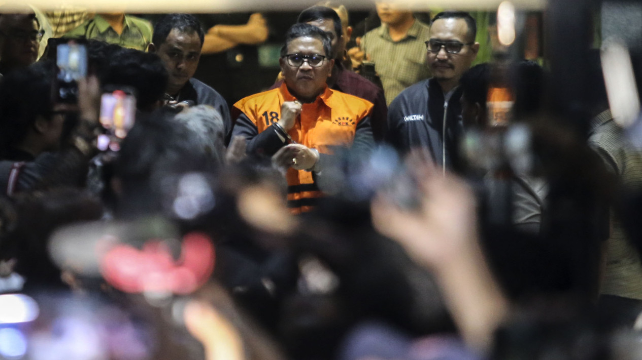 Hasto Kristiyanto Ditahan KPK Terkait Kasus Suap
