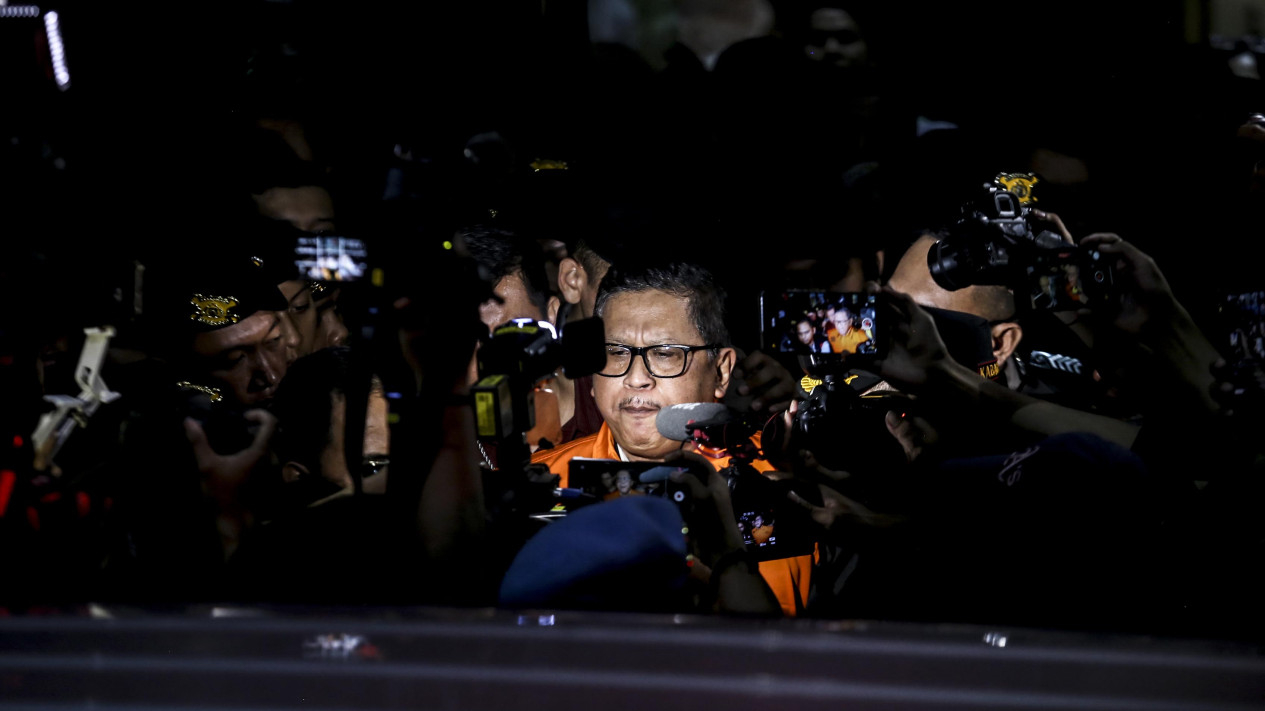 Hasto Kristiyanto Ditahan KPK Terkait Kasus Suap
