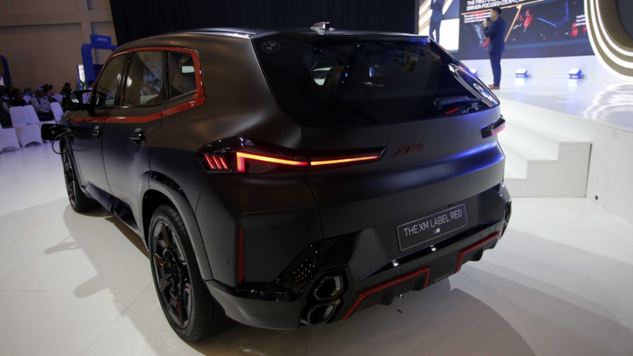 BMW Hadirkan Kendaraan Mewahnya di BCA Expoversary 2025
