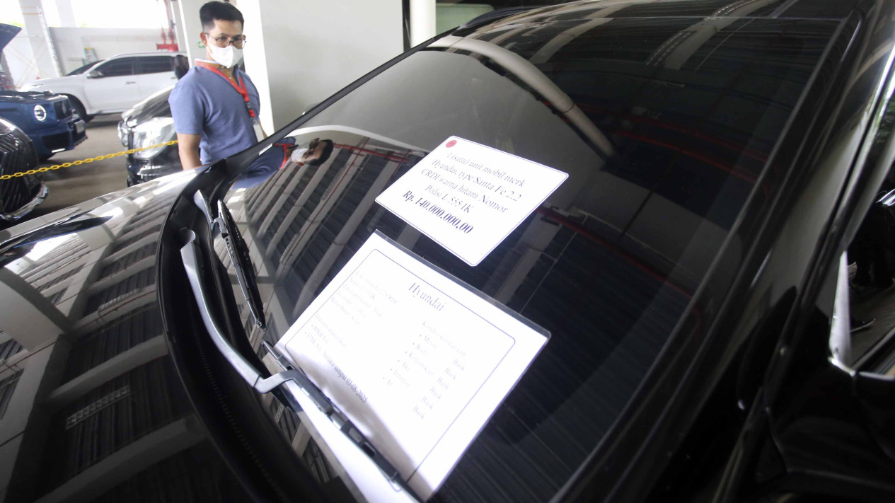 Melihat Barang Hasil Rampasan KPK untuk Dilelang