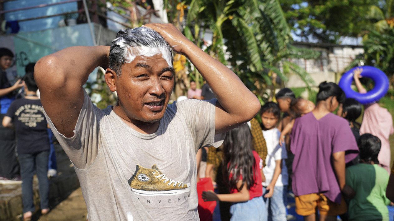 Tradisi Mandi di Sungai Cisadane Menjelang Puasa Ramadan