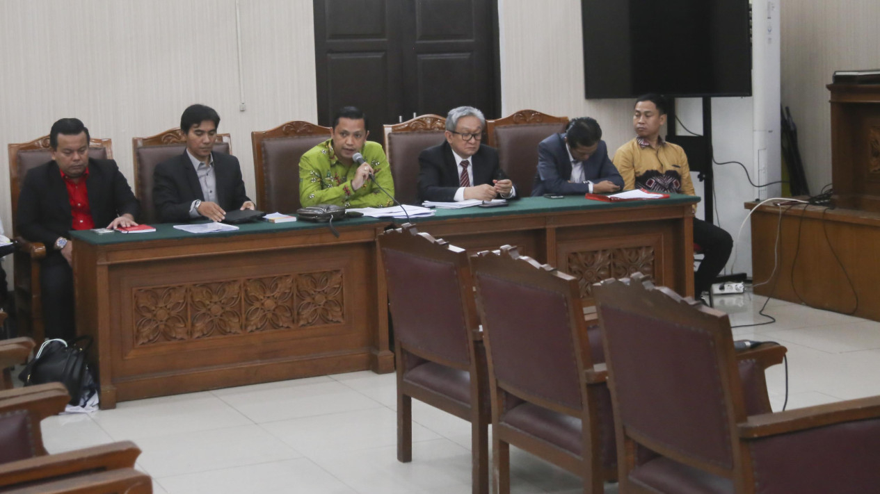 Praperadilan Hasto Kristiyanto Digugurkan Hakim