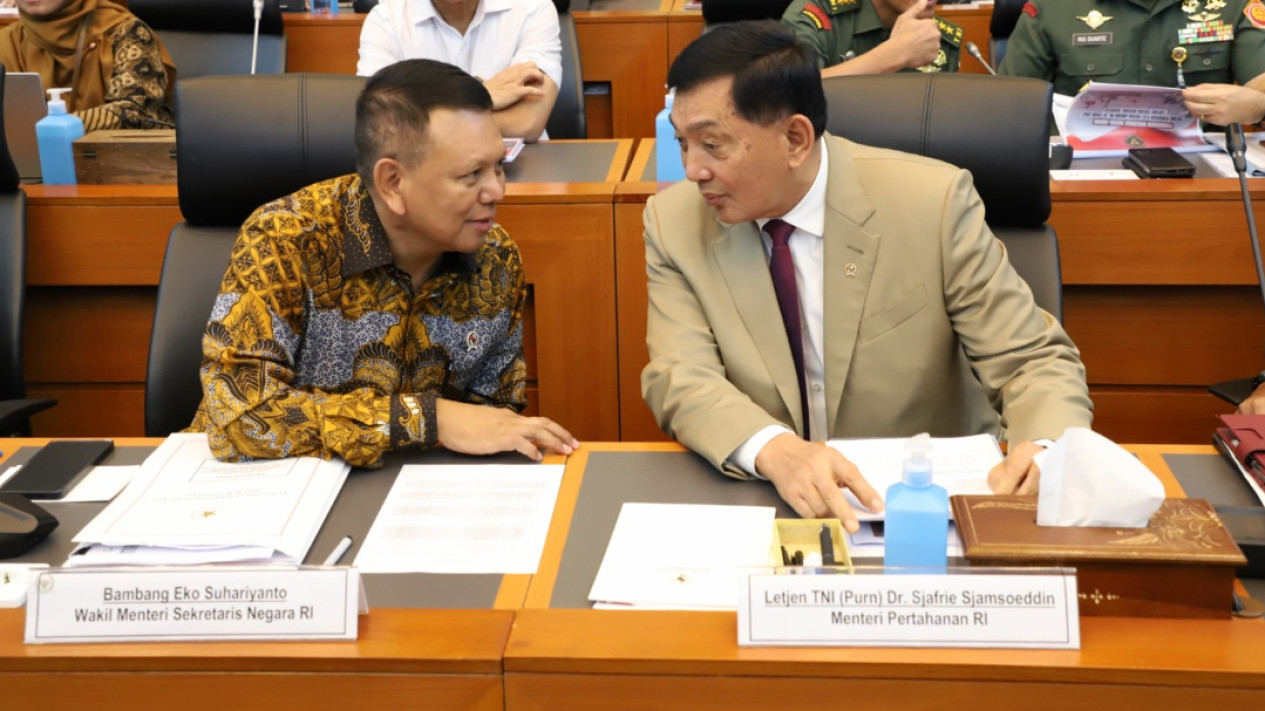 Menhan RI Sjafrie Sjamsoeddin Raker dengan DPR RI