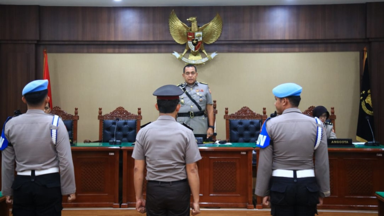 Sidang Etik Eks Kapolres Ngada AKBP Fajar Widyadharma Lukman