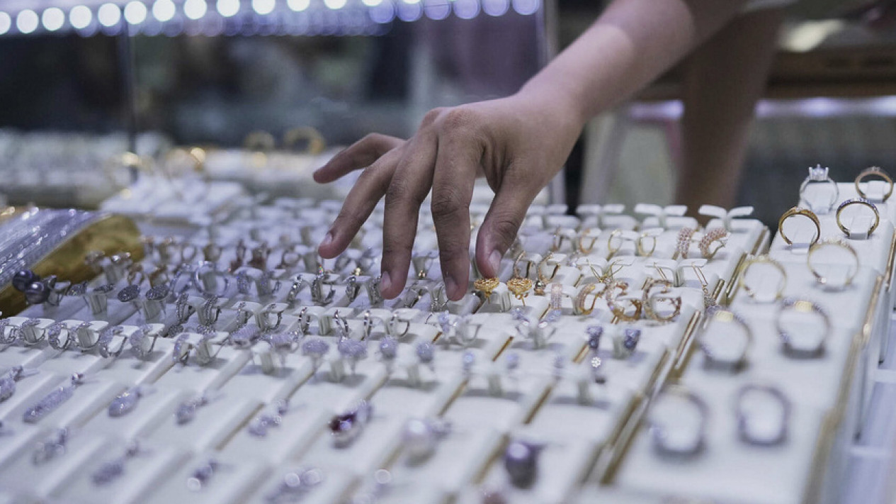 Harga Emas Kembali Menembus Rekor Tertinggi