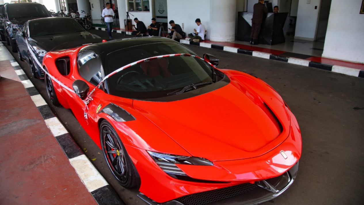 Deretan Mobil Mewah kasus Suap di PN Jakpus Disita Kejagung