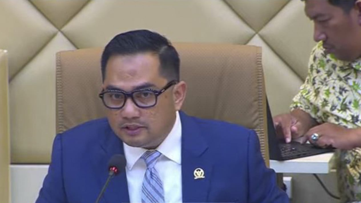 Komisi II DPR Gelar Raker Dengan Wamendagri dan Gubernur
