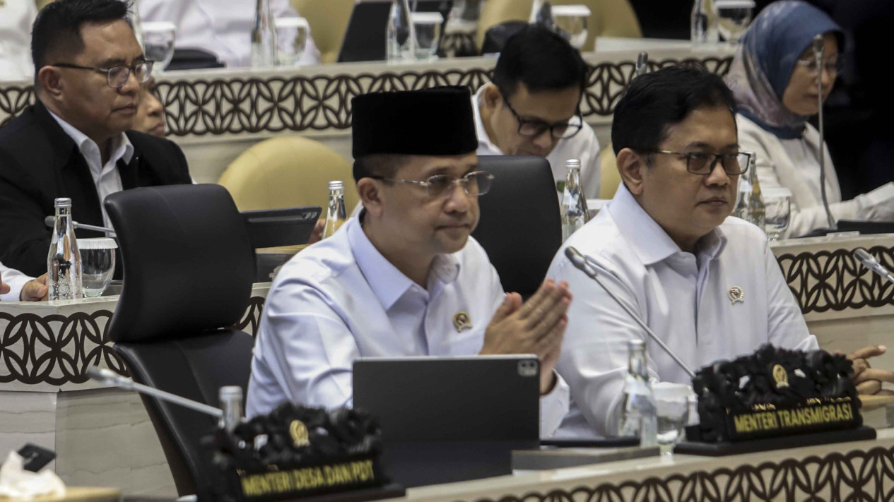 Raker Komisi V dengan Mendes PDT dan Menteri Transmigrasi