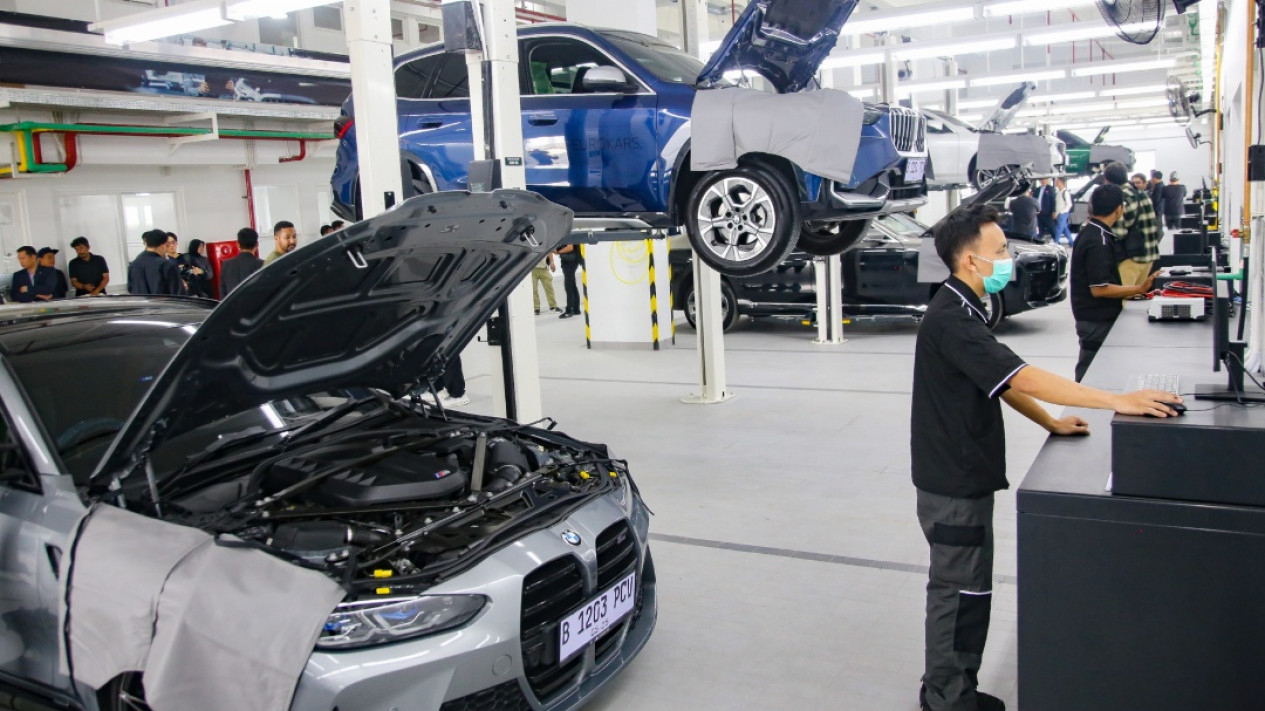 Peresmian Eurokars BMW & MINI Retail Next PIK 2