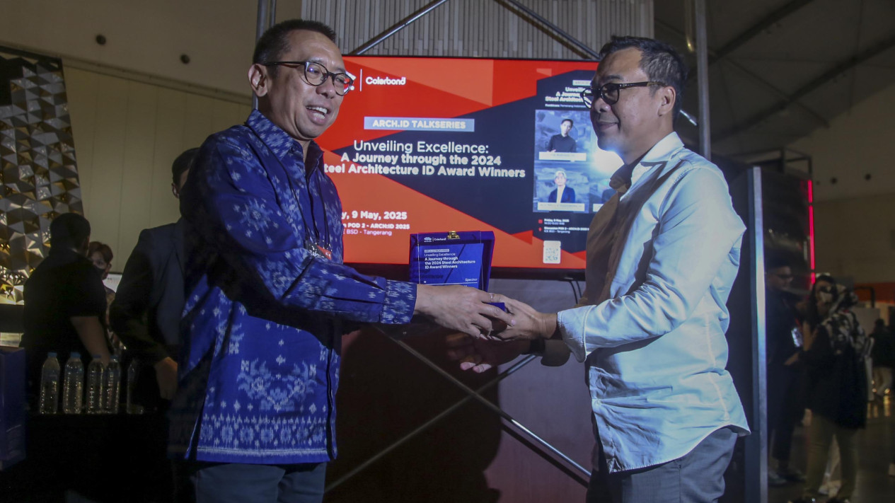 Instalasi dan Eksplorasi Desain Baja BlueScope di ARCH:ID