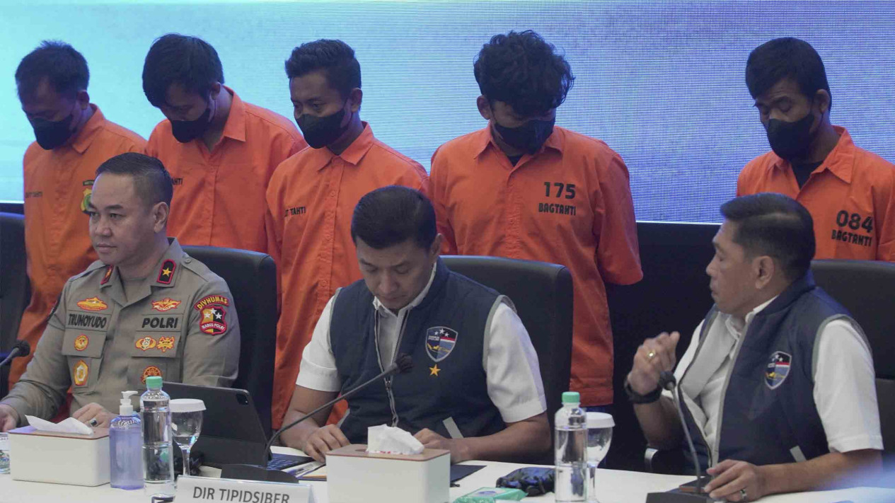 Tersangka Kasus Asusila dan Pornografi di Media Sosial