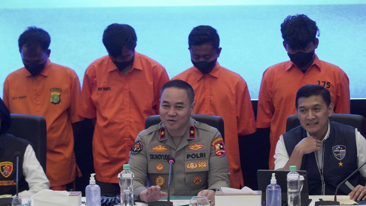 Tersangka Kasus Asusila dan Pornografi di Media Sosial