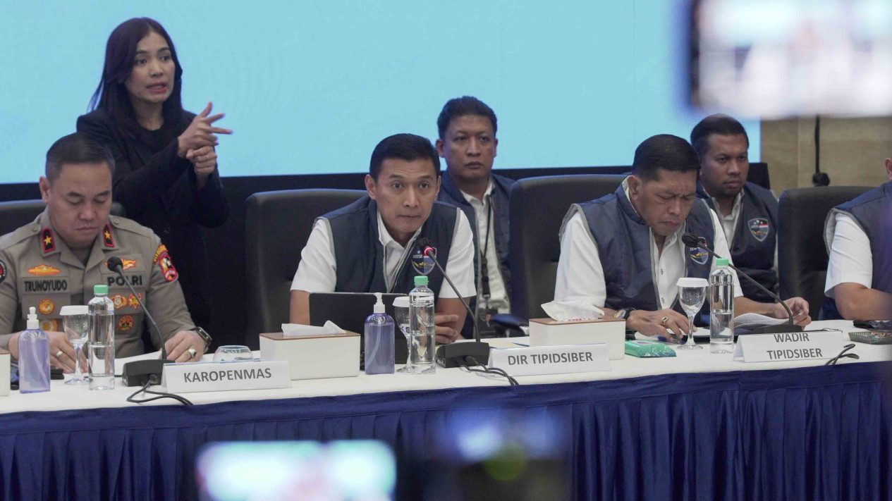 Bareskrim Ungkap Grub Facebook Penyebar Asusila & Pornografi
