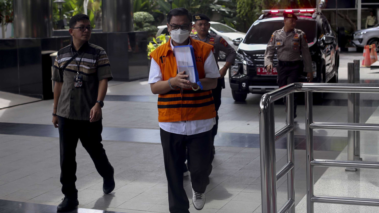 Pemeriksaan Tersangka Kasus Dugaan Suap Proyek di OKU