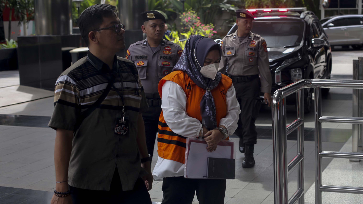 Pemeriksaan Umi Hartarti di Kasus Dugaan Suap Proyek di OKU
