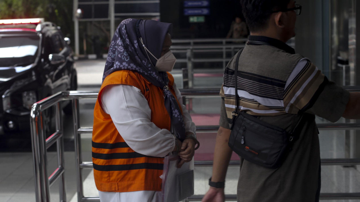 Pemeriksaan Umi Hartarti di Kasus Dugaan Suap Proyek di OKU