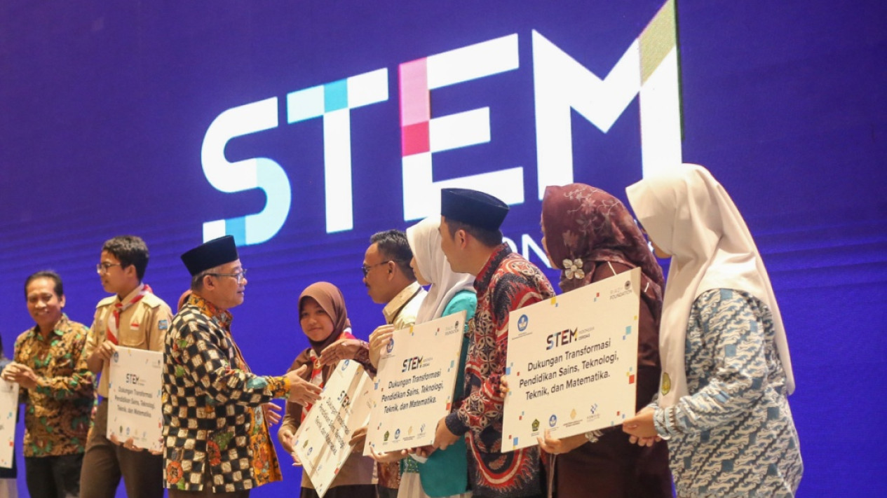 Launching Gerakan STEM Indonesia Cerdas