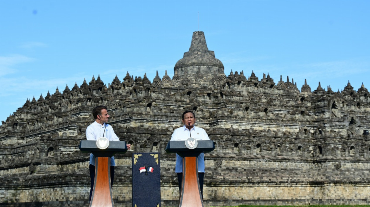 Presiden Prabowo dan Macron Kunjungi Candi Borobudur