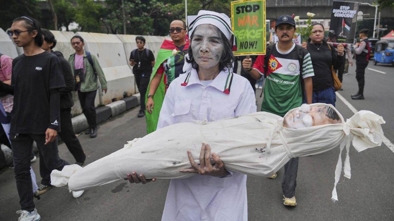 Aksi Teatrikal Setop Genosida di Palestina