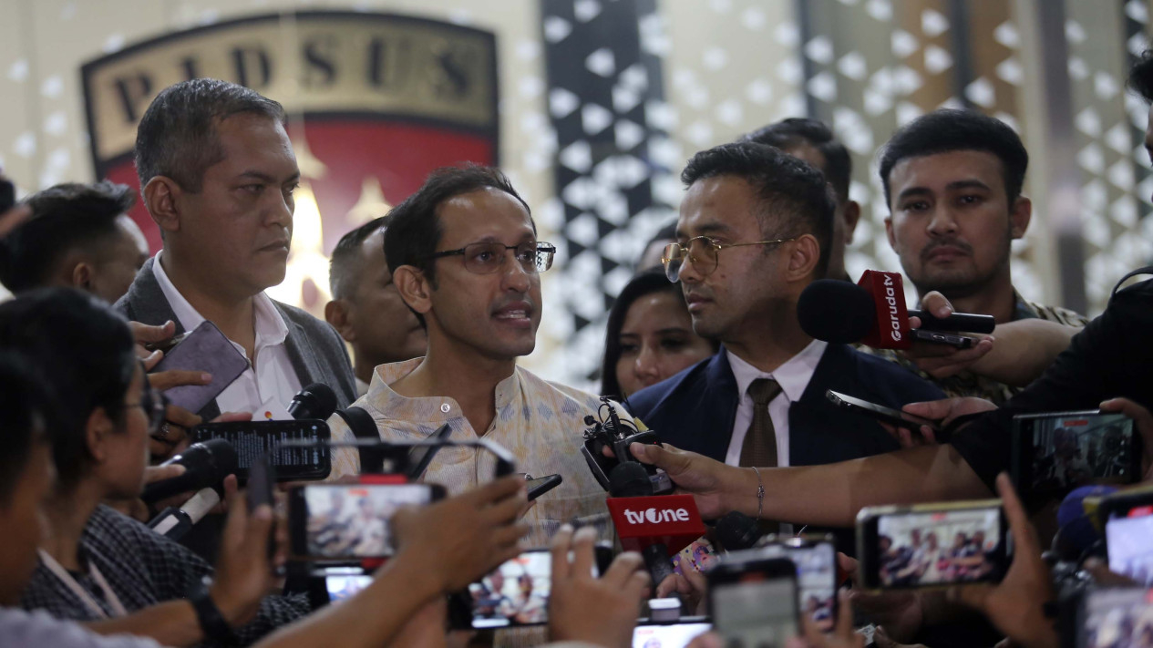 Nadiem Makarim Diperiksa Kejagung 12Jam Terkait Kasus Laptop